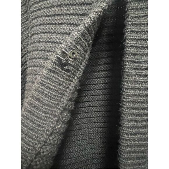 Express Cardigan with Pearl Collar Detail and Puffed Sleeves (Size L) - Picture 4 of 4